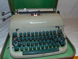 Vintage Remington Rand Portable Typewriter Green Keys W/ Case P/r