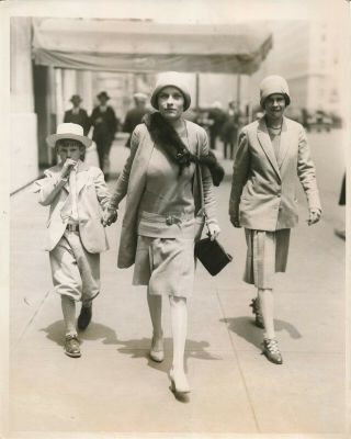 1928 8 X 10 Nyc Street Scene Press Photo Society On Park Avenue Vv