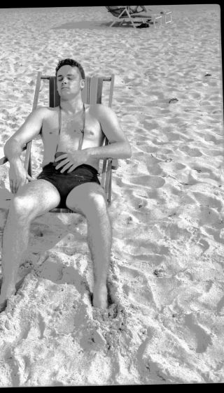 1940 Gay Interest Man Sleeping In Beach Chair Fit Fun Amateur Photo Negative B5