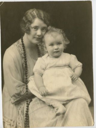 Vintage Press Photo 6 X 8.  5 Irene Phyllis Patterson Lady Geoffrey Borwick & Son