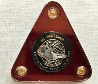 Space Shuttle Challenger Sts 51l.  999 Silver Coin In Holder