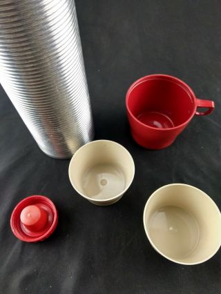 VINTAGE THERMOS 2484H red & silver with 2 cups 7
