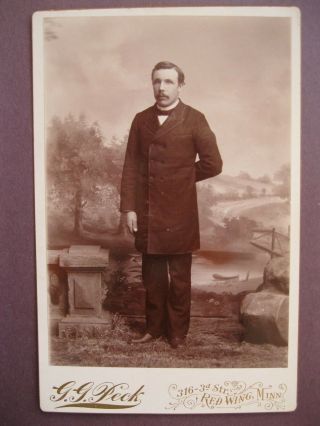 Vintage Cabinet Card Photo Man With Row Boat By G.  G.  Peck From Red Wing,  Mn.
