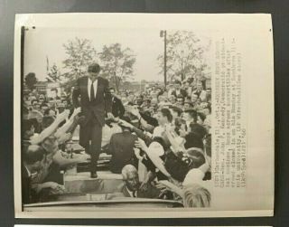 1960 John F.  Kennedy campaigning Illinois,  L.  A.  AP news press photos 2