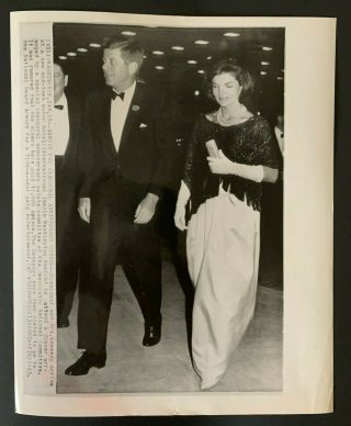 1963 John F.  Kennedy Jacqueline Jackie Jfk Tux Ap Newswire Press Photo