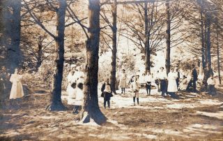 East Arlington,  Vt Rppc Large Group At A Sunday School Picnic 1908
