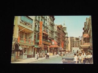 Vintage Postcard,  York City,  Ny,  Window Shopping In China Town In The 1960 