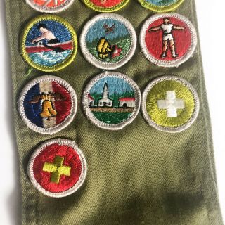 Vintage Boy Scouts BSA Sash 22 Merit Badges Patches 5