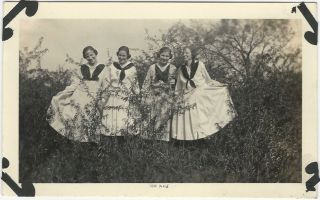 1910s Four Young Women In Matching Sailor Dresses In A Field Snapshot