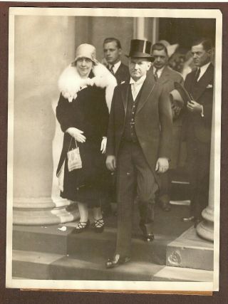 1928 Press Photo President Calvin Coolidge And Wife Leave Church After Wedding