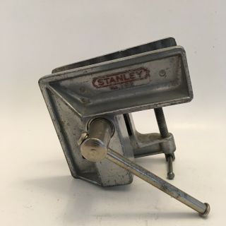 Vintage Stanley No.  702 Aluminum Clamp - On Bench Corner Vise - Made In U.  S.  A.