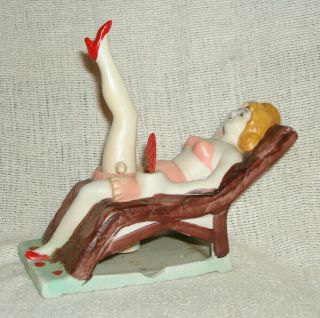 Vintage Naughty Lady In Undies With Nodder Leg On Lounge Chair - Ashtray