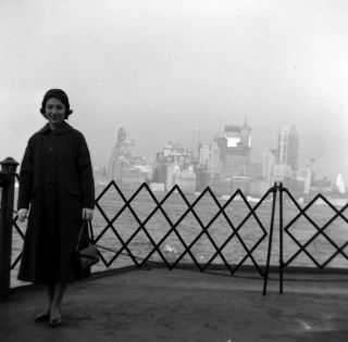 Sq321 Photo Negative 2 1/4 " 1950s ? Ferry Nyc ? Woman Posing