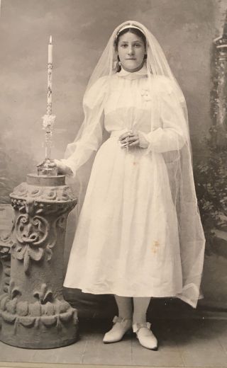 1890’s Cabinet Card Photo Pretty Young Lady 1st W Rosary Communion Confirmation
