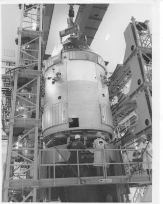 Nasa 1975 B&w Photo Of Apollo - Soyuz Test Project (astp) Csm 111