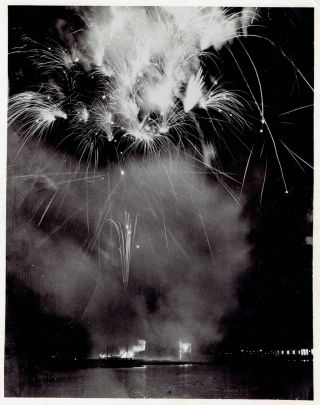1938 Vintage Photo Fireworks Display At York City World 