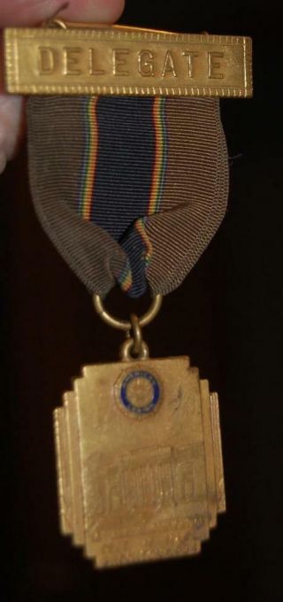 Antique 1934 U.  S.  American Legion Delegate Brockton Ma.  Pin Medal Pinback