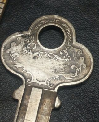 Unique Antique Corbin Key Ornate Batwing Bow CIRCLE P Logo 3