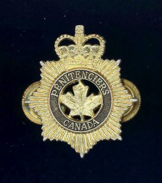 Obsolete - Penitentiaries Canada - French Version Penitenciers Cap Badge 1953 - 