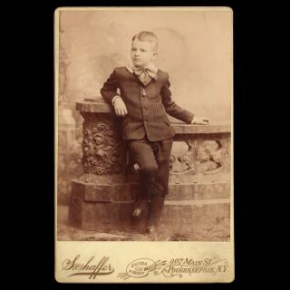 1889 Cabinet Card Of Young Well Dressed Boy In Poughkeepsie Ny Studio