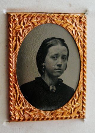 Miniature Gem Size Tintype Photo Young Woman In Brass Mat Cdv Mount Louisville