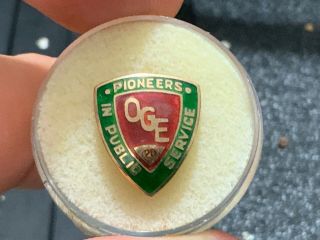Oge Pioneers In Public Service 20 Year Service Award Pin.  Really Neat.  10k Gold