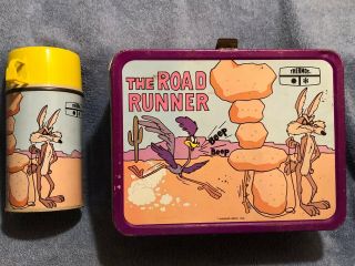 Vintage 1970 Looney Tunes Road Runner & Wile E.  Coyote Lunchbox And Thermos
