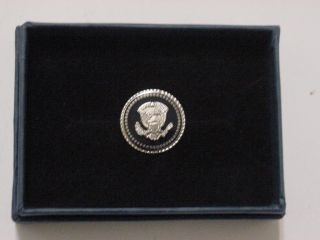 President TRUMP Lapel Pin - Presidential seal Lapel Pin (silver color) 2
