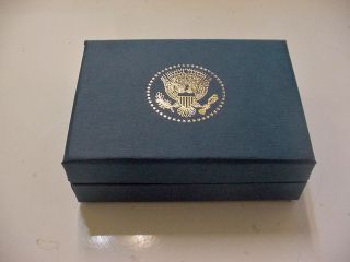 President TRUMP Lapel Pin - Presidential seal Lapel Pin (silver color) 4