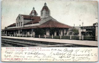 Bismarck,  North Dakota Postcard Northern Pacific Railroad Depot Train Station