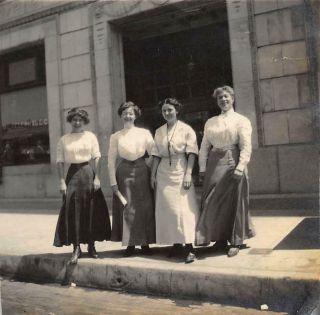 C1915 Orig Los Angeles Photo Home Telephone Co.  Bldg & 4 Lady Workers California