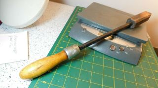 Vtg.  EM Tool Co.  1lb 10.  2oz Copper Tip Soldering Iron w/SureGrip 4 Wood Handle 5