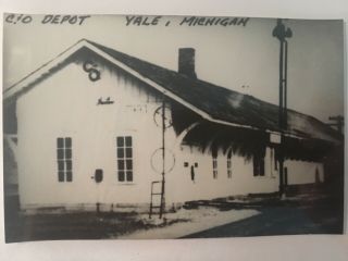 Yale Michigan C&o Rr Station Railroad Depot B&w Real Photo Postcard Rppc
