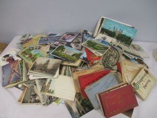 Over 1000 Vintage Postcards From All Over The World