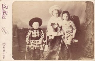 Antique Cabinet Photos.  Group Of 3 Children With Bucket And Spades.  Portrush St