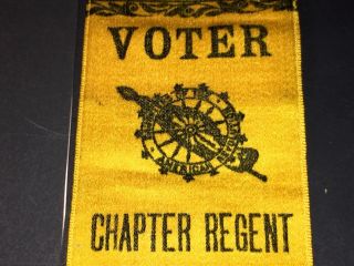 SCARCE 1930 N.  S.  D.  A.  R.  CHAPTER REGENT / CONTINENTAL CONGRESS VOTER BADGE - VF - XF 2