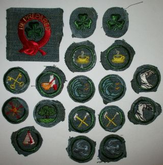 C.  1945 (18) Girl Scout Patches,  (3) Pin Back Buttons,  Membership Card,  & More