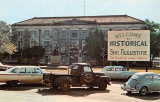 San Augustine Texas Court House Street View Vintage Postcard K431436