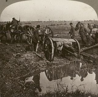 Ww1.  Flanders Mud Hampers Our Artillery Removing A Gun From A Flooded Position