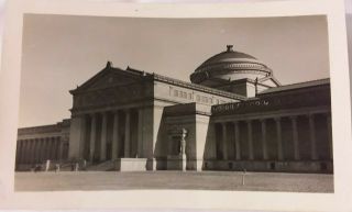 2 Vintage Old 1933 Photos of the FIELD MUSEUM & Cars During Chicago World ' s Fair 2