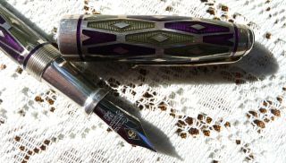 Conway Stewart Elegance Aztec Purple Limited Edition Sterling/enamel Fountainpen