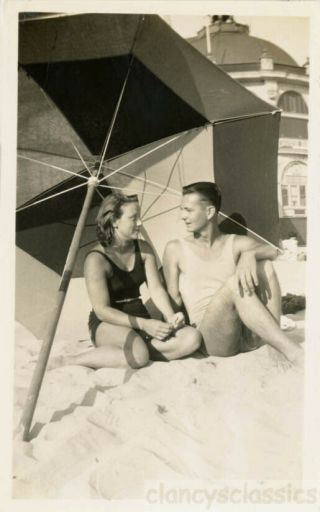 1924 Tan Sunbathing Man & Woman Santa Cruz Ca Beach Umbrella Boardwalk