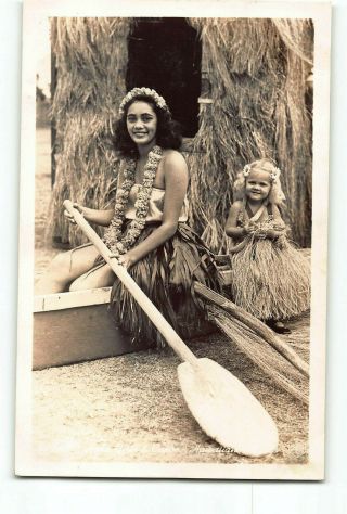 Hawaii Hi Rppc Real Photo 1930 - 1950 Hula Girls In Canoe