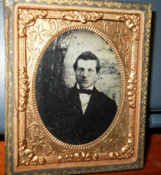 1/9th Plate Ruby Ambrotype Of Young Man In Half Case