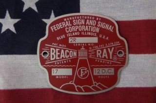 Federal Sign And Signal Beacon Ray Replacement Badge With 2r Serial Number