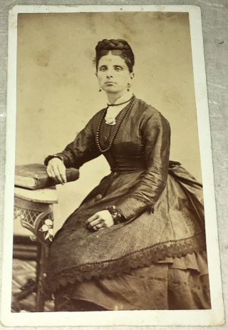 Carte De Visite Photograph Of Unidentified Young Woman Montreal C.  1880