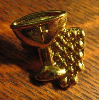Communion Goblet Lapel Pin - Christianity Church Blood Of Christ Chalice Badge