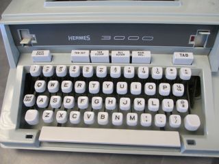 Hermes 3000 Portable Typewriter 4