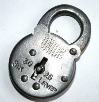 Vintage union 30 - 25 6 lever padlock in good order with two keys 2