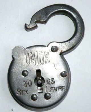 Vintage union 30 - 25 6 lever padlock in good order with two keys 3